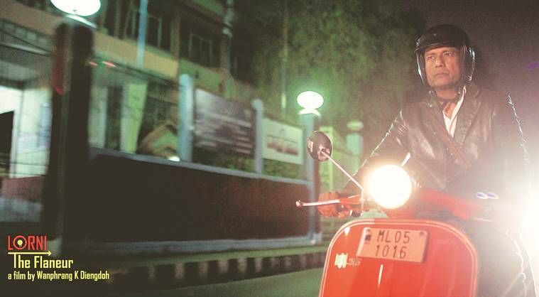 Debutový debut hudobníka a filmára Wanphranga K Diengdoha, Lorni-The Flaneur, v hlavnej úlohe herec Adil Hussain