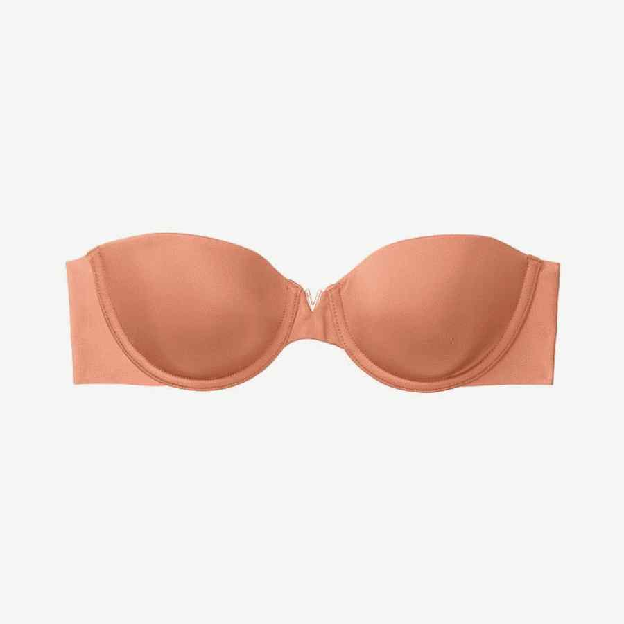A imagem pode conter: Roupas, Vestuário, Lingerie, Roupa Interior, Sutiã e Calcinha