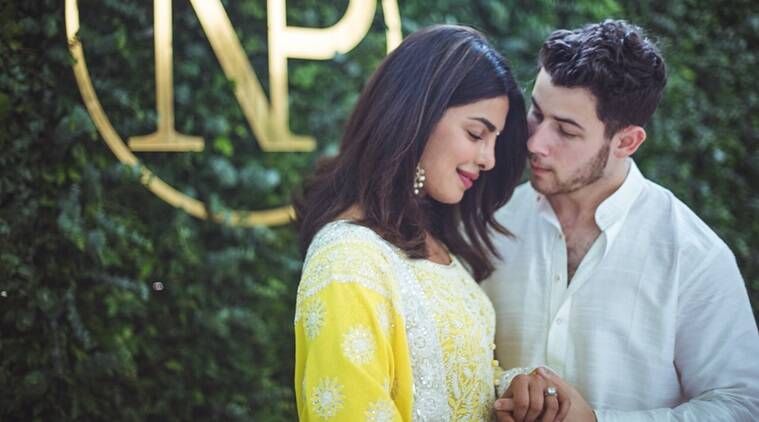 프리얀카 초프라와 닉 조나스 메헨디와 산지트