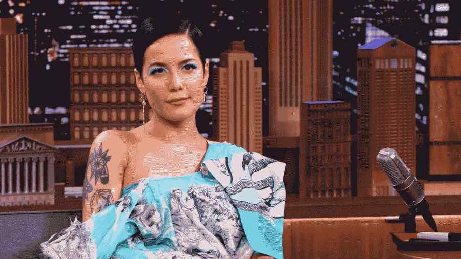 Esteja atento ao estilo de Halsey em 2021