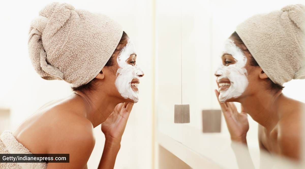 consejos para el cuidado de la piel, cosas básicas a tener en cuenta al aplicar un paquete facial, rutina de belleza, rutina de cuidado de la piel, indian express, indian express news