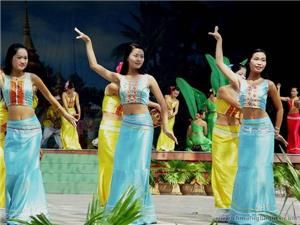 Danza folclórica de la minoría Dai