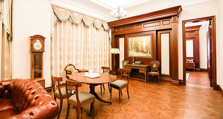 Hengdian Broadway Hotel