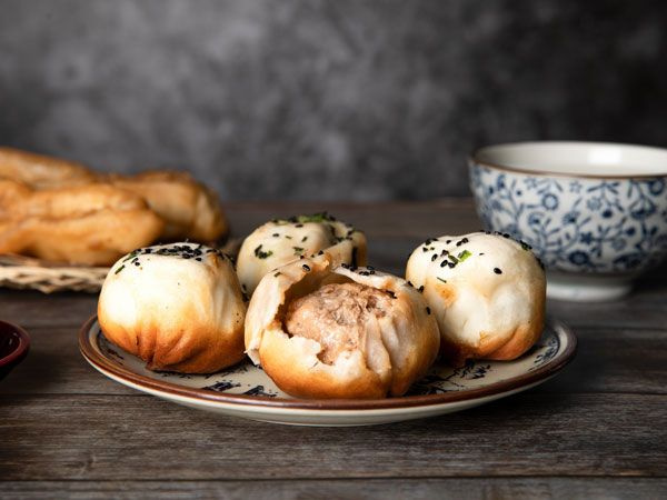 Miestny snack – Vyprážaná bravčová žemľa